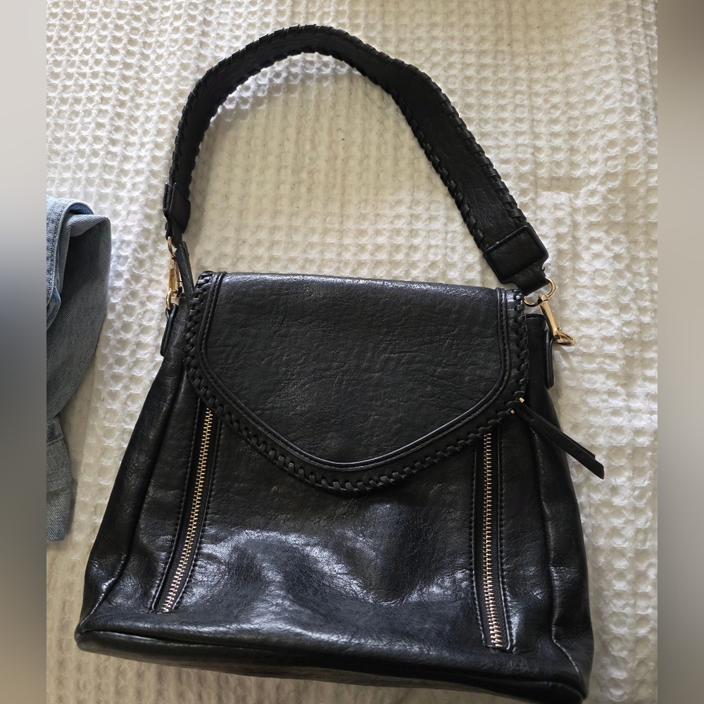 Jen And Co. Black Leather Shoulder Bag